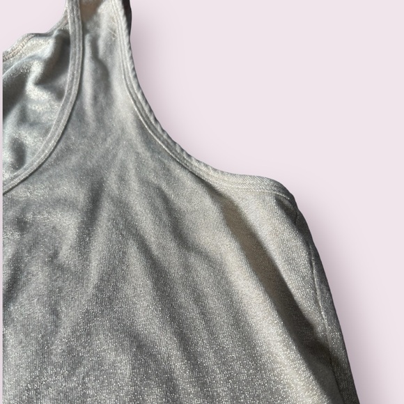 Women’s Boston Proper Gold Metallic Shimmery Crew Neck Tank Top - Picture 3 of 10